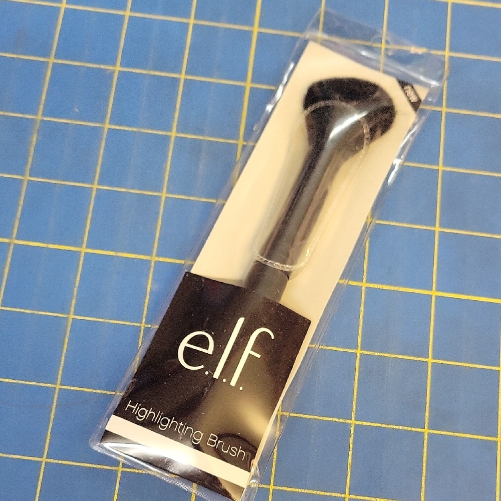 e.l.f. Highlighting Brush New In Package